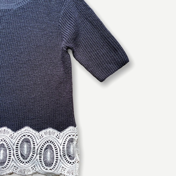 LC Lauren Conrad Navy Knit Sweater Lace Hem Sz XS - Picture 3 of 8